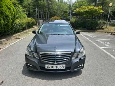 Mercedes-Benz E-Class · 2010 год