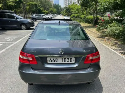 Mercedes-Benz E-Class 2010, 310000 км, за 2275.24 USD