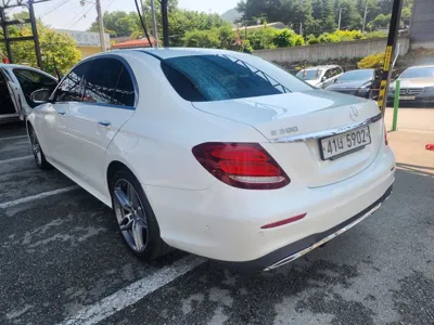 Mercedes-Benz E-Class 2019, 26800 км, за 19561.51 USD
