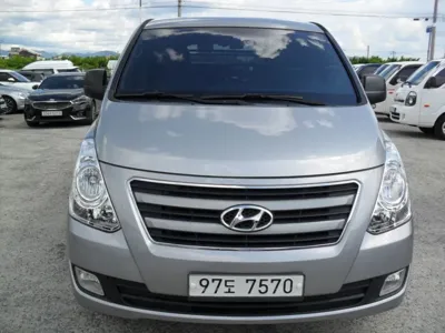Hyundai Starex 2017, 177014 км, за 5528.42 USD