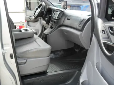 Hyundai Starex 2017, 177014 км, за 5519.08 USD - фото 10