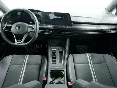 Volkswagen Golf 2022, 39000 км, за 17492.91 USD