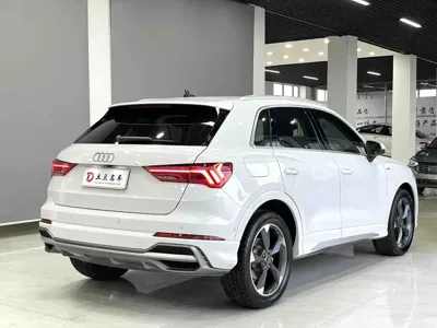 Audi Q3 2022, 36500 км, за 26456.23 USD