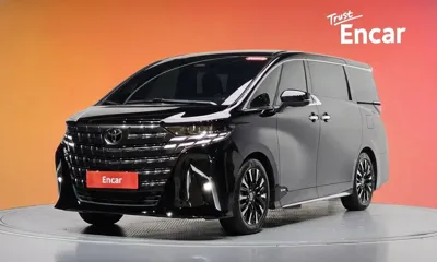 Toyota Alphard · 2024 год