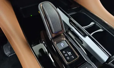 Toyota Alphard 2024, 7015 км, за 70192.62 USD - фото 9