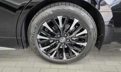 Toyota Alphard 2024, 7015 км, за 70192.62 USD - фото 21