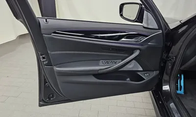 BMW 5-Series 2018, 61361 км, за 25631.04 USD - фото 24