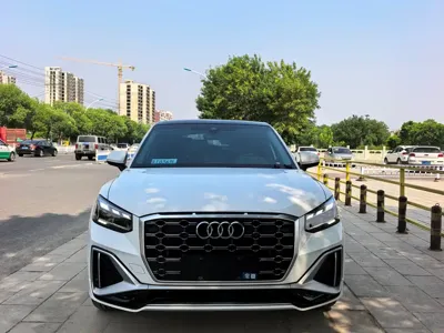 Audi Q2L 2023, 18000 км, за 13939.02 USD