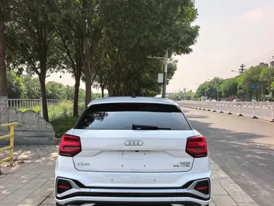 Audi Q2L 2023, 18000 км, за 13939.02 USD