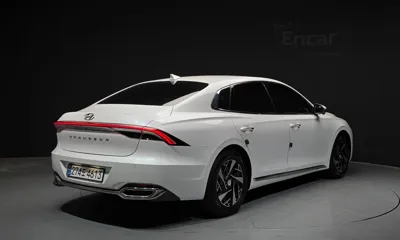 Hyundai Grandeur 2023, 75635 км, за 17133.56 USD