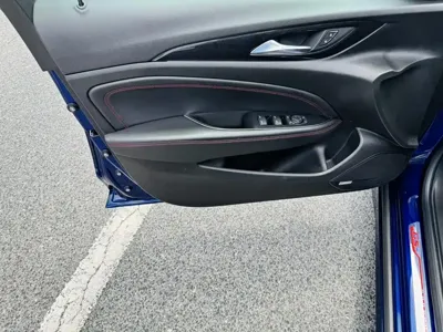 Buick Regal 2019, 40000 км, за 11066.94 USD