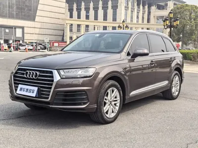 Audi Q7 · 2018 год