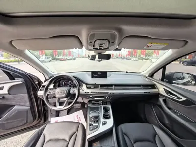 Audi Q7 2018, 153000 км, за 21873.44 USD