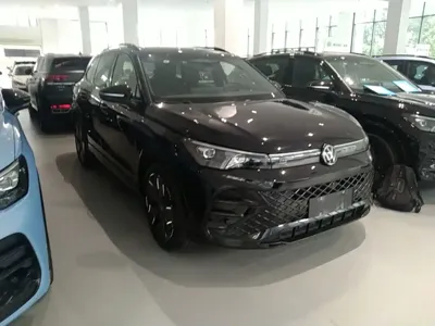 Volkswagen Tiguan L 2024, 54200 км, за 21526.95 USD