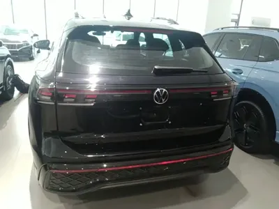 Volkswagen Tiguan L 2024, 54200 км, за 21526.95 USD - фото 6