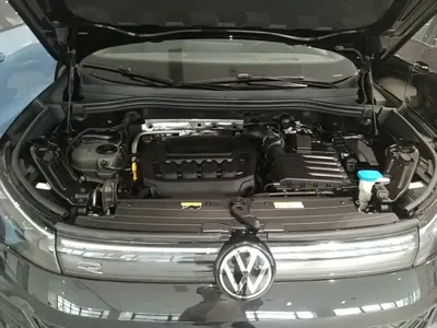 Volkswagen Tiguan L 2024, 54200 км, за 21526.95 USD - фото 20
