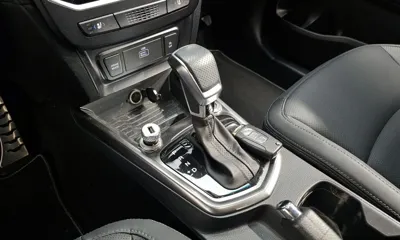 KG_Mobility_Ssangyong TIBOLI 2024, 52066 км, за 12808.72 USD - фото 9