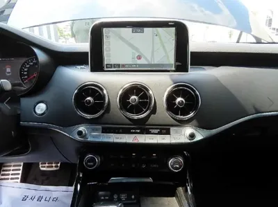 Kia Stinger 2018, 131726 км, за 7734.01 USD - фото 14