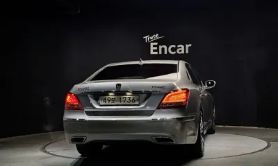 Hyundai Equus 2010, 181335 км, за 2582.78 USD