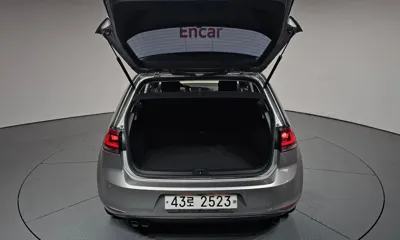 Volkswagen Golf 2015, 95702 км, за 5665.17 USD - фото 20