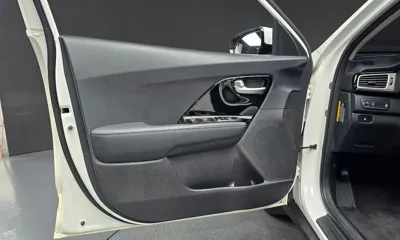 Kia Niro 2017, 88473 км, за 9321.26 USD - фото 24