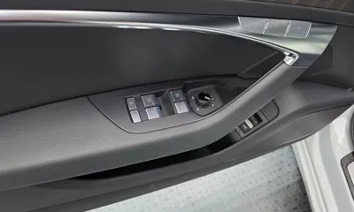 Audi A6 2022, 44959 км, за 23565.71 USD - фото 35