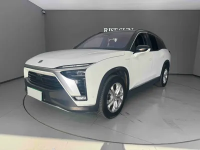 Nio ES8 · 2020 год