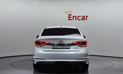 Hyundai Sonata 2016, 144595 км, за 5219.69 USD