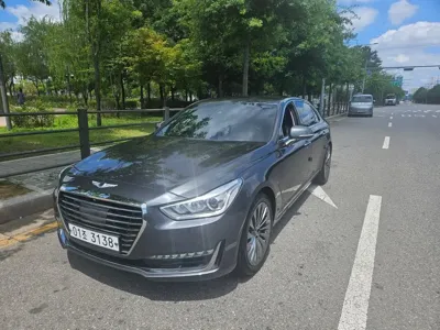 Genesis EQ900