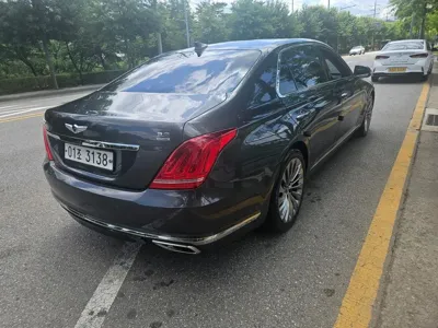 Genesis EQ900