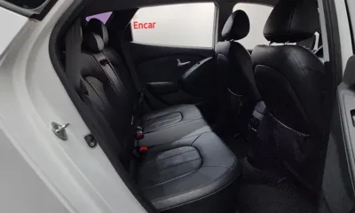 Hyundai Tucson 2015, 76155 км, за 5529.54 USD - фото 12