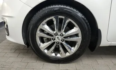 Kia Canival 2018, 125730 км, за 7811.47 USD