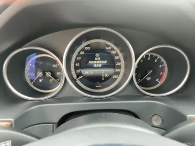 Mercedes-Benz E-Class 2015, 105100 км, за 10432.41 USD