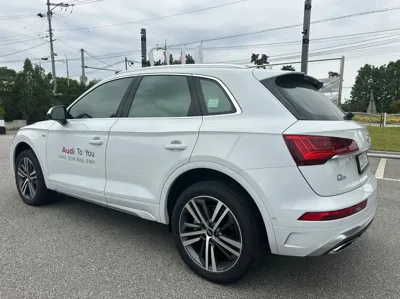 Audi Q5 2023, 15000 км, за 33876.24 USD
