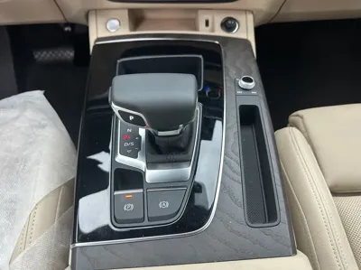 Audi Q5 2023, 15000 км, за 33860.77 USD - фото 9