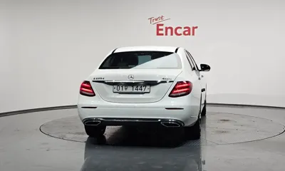 Mercedes-Benz E-Class 2017, 115818 км, за 15042.03 USD