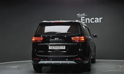 Kia Canival 2019, 160559 км, за 6371.52 USD