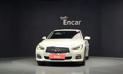 Infiniti Q50 2016, 67062 км, за 7488.44 USD