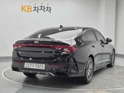 Kia K5 2020, 109010 км, за 8533.54 USD