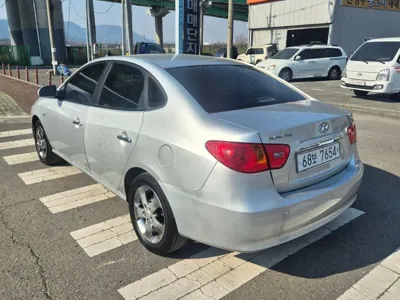 Hyundai Avante 2009, 74620 км, за 2340.24 USD