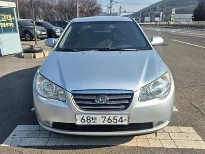 Hyundai Avante 2009, 74620 км, за 2340.24 USD
