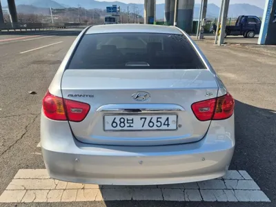 Hyundai Avante 2009, 74620 км, за 2340.24 USD