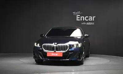 BMW 5-Series 2024, 13801 км, за 53387.74 USD