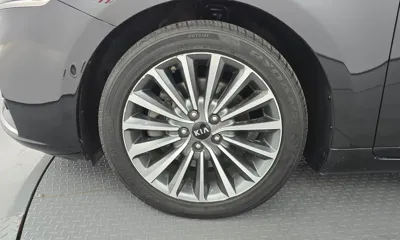 Kia K7 2016, 171717 км, за 5139.22 USD