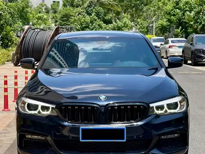 BMW 5 Series 2019, 110000 км, за 20413.27 USD