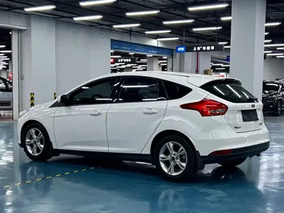 Ford Focus 2016, 70000 км, за 3796.28 USD