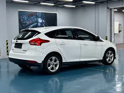 Ford Focus 2016, 70000 км, за 3796.28 USD - фото 6
