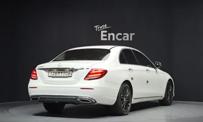 Mercedes-Benz E-Class 2017, 235073 км, за 9744.52 USD