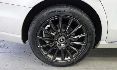 Mercedes-Benz E-Class 2017, 235073 км, за 9744.52 USD