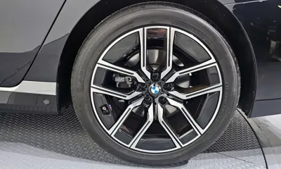 BMW 7-Series 2024, 21020 км, за 78714.62 USD - фото 21